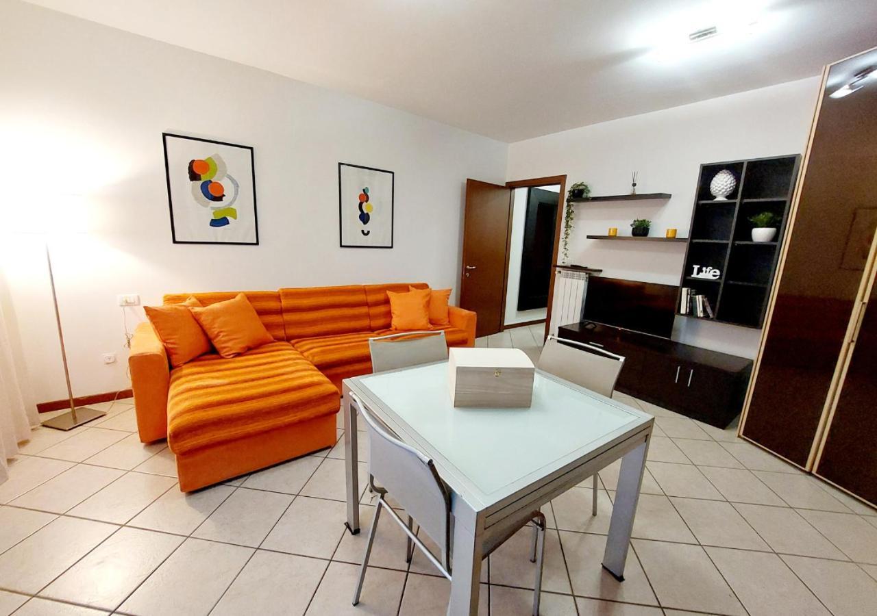 Monolocale-7 Minuti Da Bergamo, 10 Minuti Milan Bergamo Airport Apartment Gorle Luaran gambar